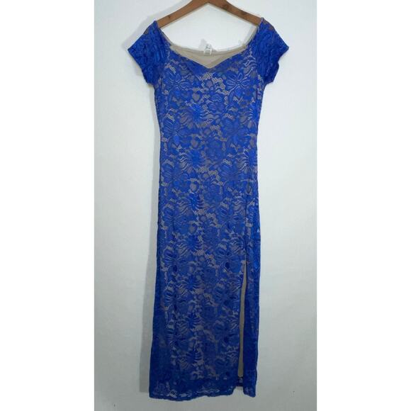 Cesem Dresses & Skirts - Cesem Lace Bodycon Dress - Size L - Fully Lined w/ Built in Cups - Made in‎ USA